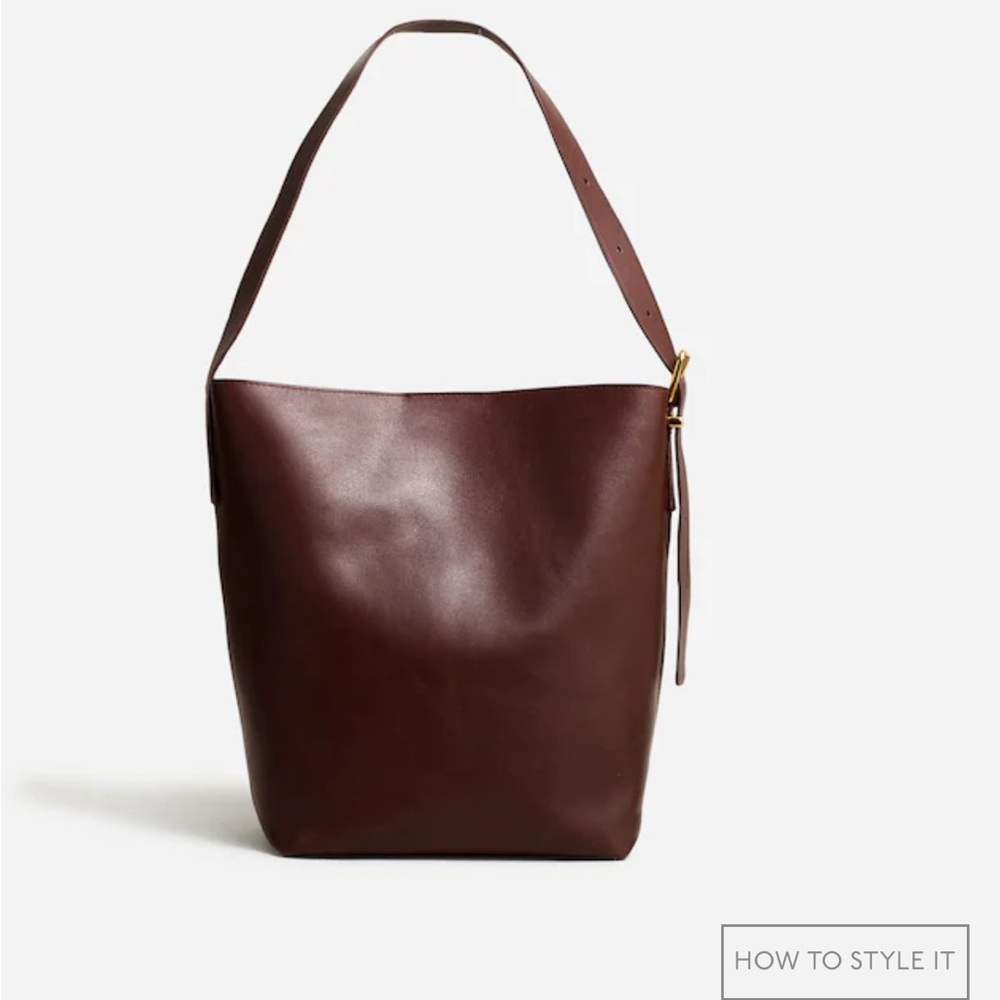 Madewell Essentials Leather Bucket Tote Bag in Chocolate Raisin